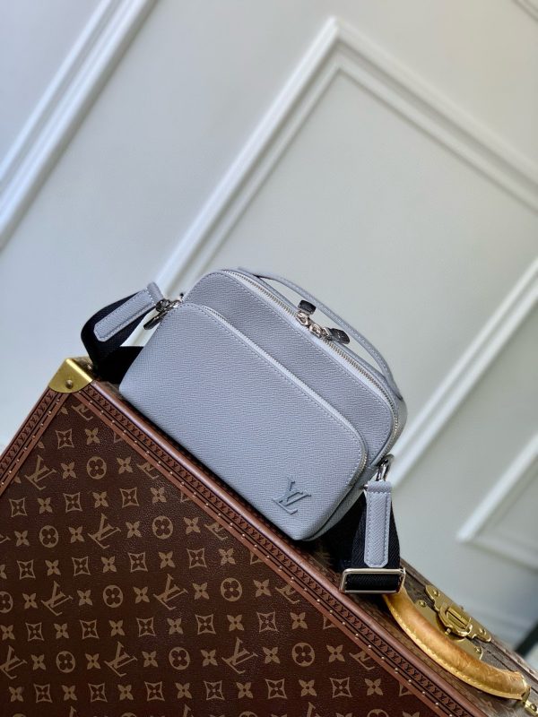 LOU AVENUE MESSENGER BAG