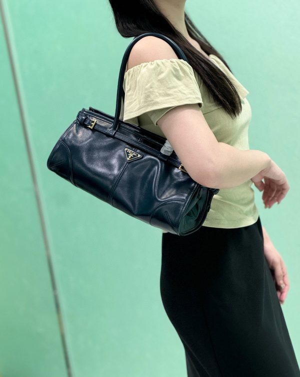 PD MEDIUM LEATHER HANDBAG - 图片 14