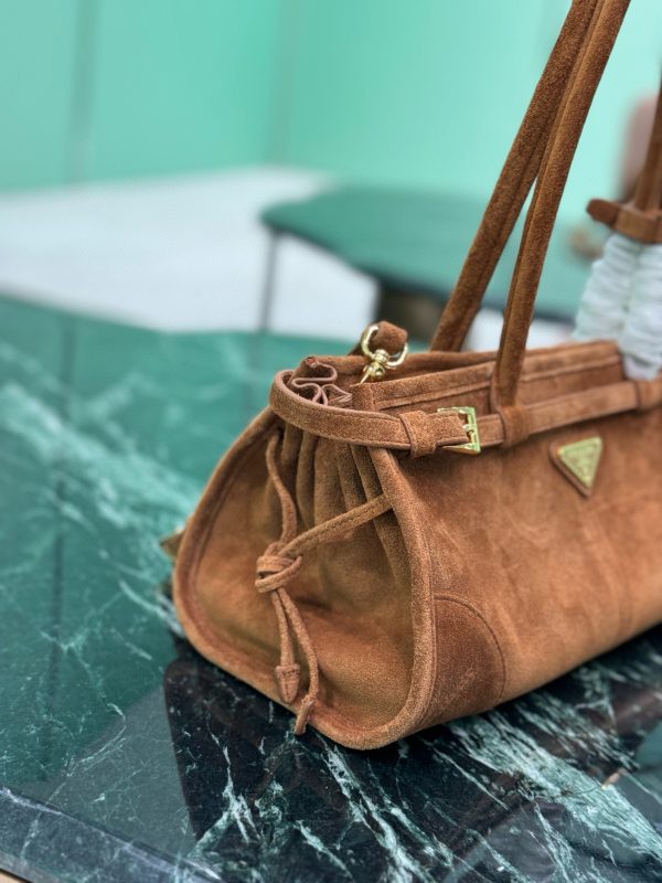 PD MEDIUM LEATHER HANDBAG - 图片 6