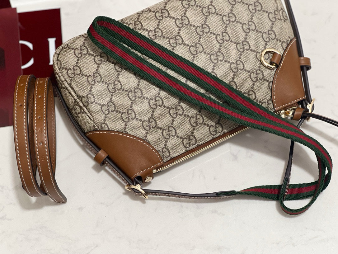 GG EMBLEM SMALL SHOULDER BAG - 图片 6