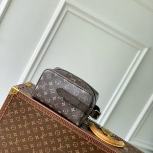 LOU LOCKER DOPP KIT