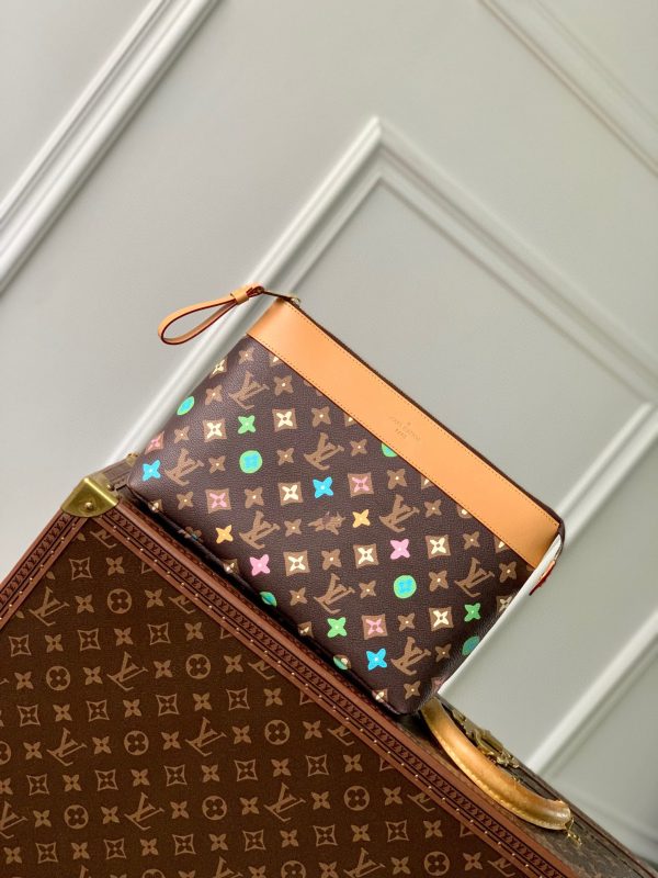 LOU POCHETTE VOYAGE SOUPLE POUCH