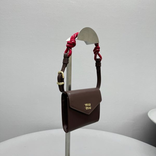 MIU M SHOULDER STRAP WALLET - 图片 2