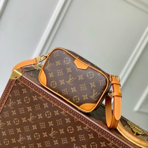 LOU TROCADERO WEARABLE WALLET