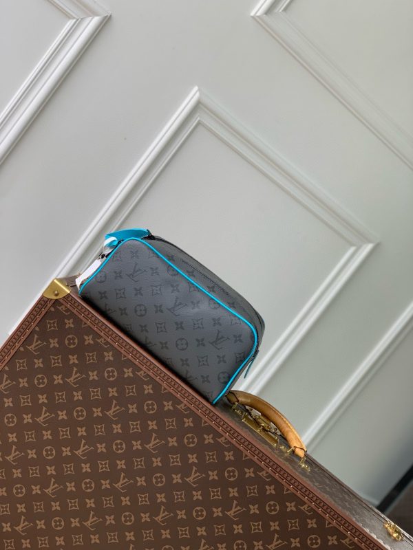 LOU TOILETRY BAG