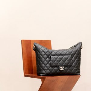 CC 23B MAXI HOBO BAG