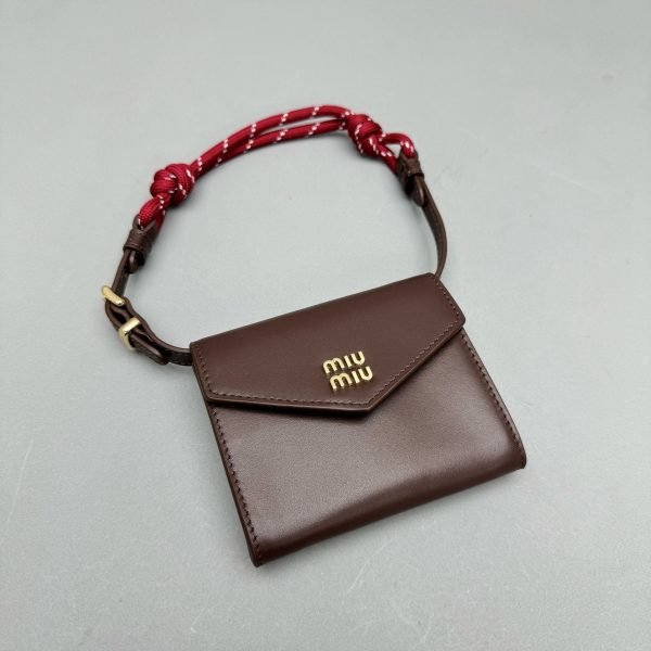 MIU M SHOULDER STRAP WALLET - 图片 3