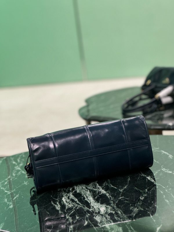 PD MEDIUM LEATHER HANDBAG - 图片 5