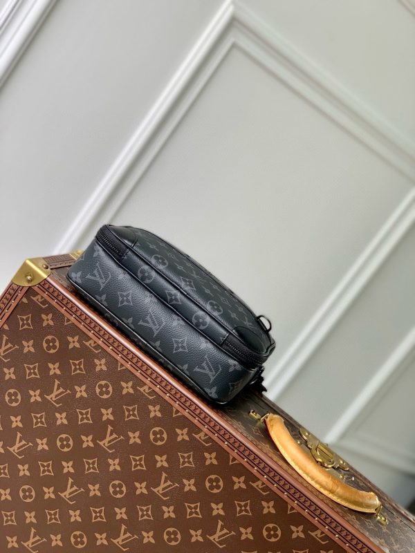 LOU ALPHA MESSENGER BAG - 图片 4