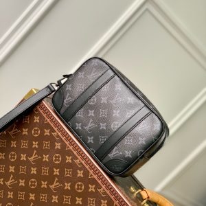 LOU POCHETTE KASAI