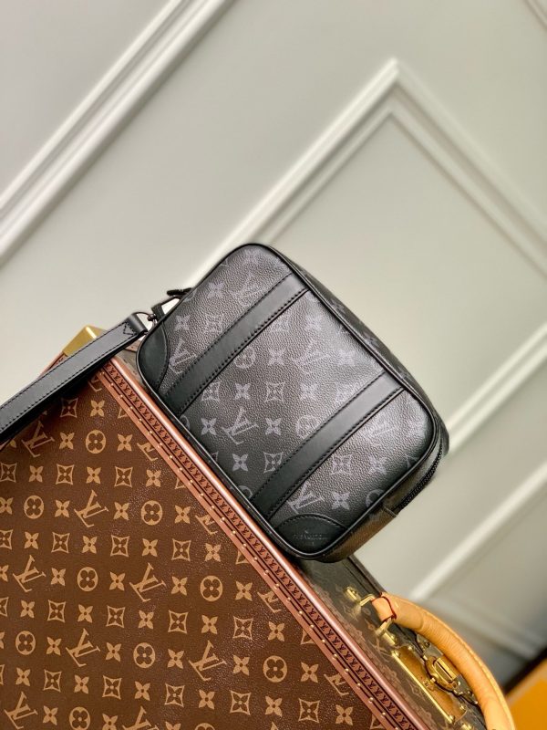 LOU POCHETTE KASAI