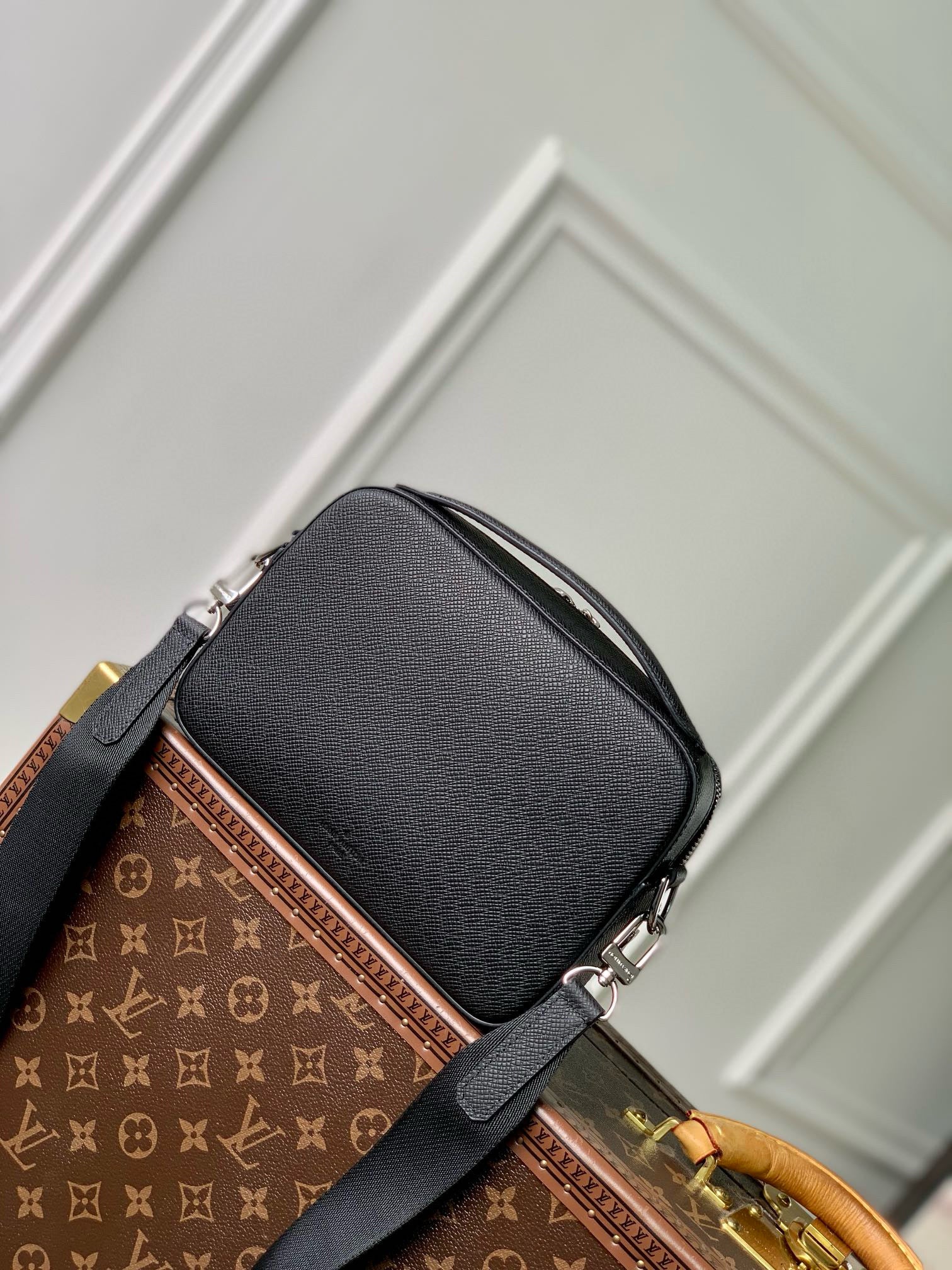 LOU AVENUE MESSENGER BAG - 图片 5
