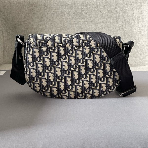 CD SADDLE MESSENGER BAG - 图片 2