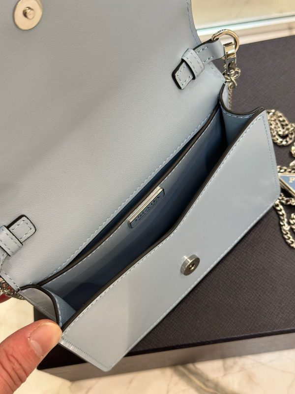 PD TRIANGLE LOGO BUFFED SHOULDER BAG - 图片 9