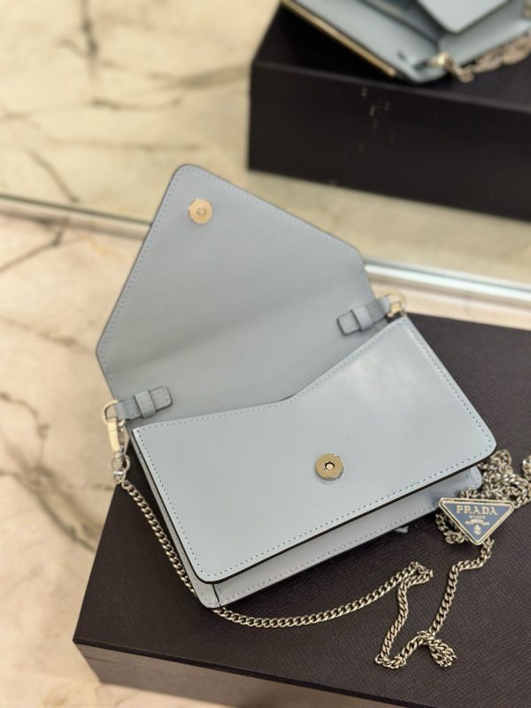 PD TRIANGLE LOGO BUFFED SHOULDER BAG - 图片 10