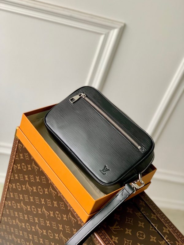 LOU POCHETTE KASAI