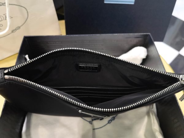 PD Re-Nylon Pouch - 图片 5