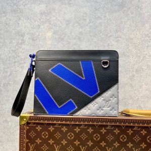 LOU STANDING POUCH