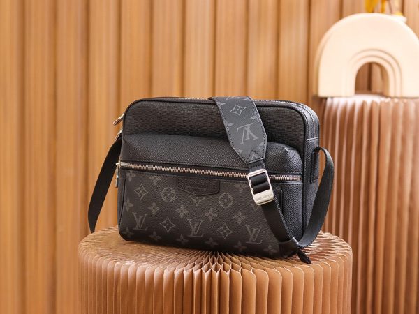 LOU OUTDOOR MESSENGER BAG - 图片 15