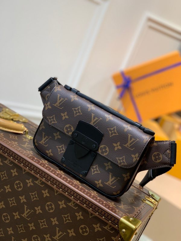 LOU S LOCK SLING BAG