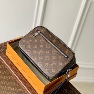 LOU POCHETTE KASAI