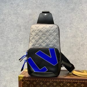 LOU AVENUE SLINGBAG
