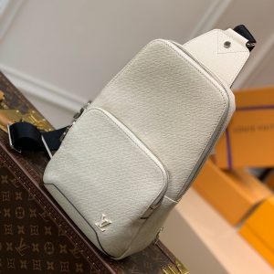 LOU AVENUE SLING BAG