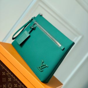 LOU TAKEOFF POUCH