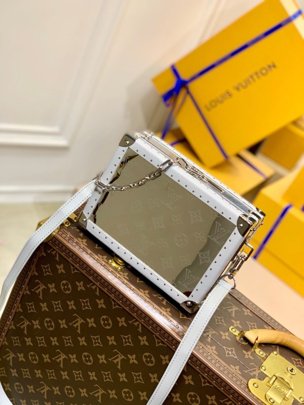 LOU SOFT TRUNK BAG