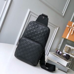 LOU AVENUE SLING BAG
