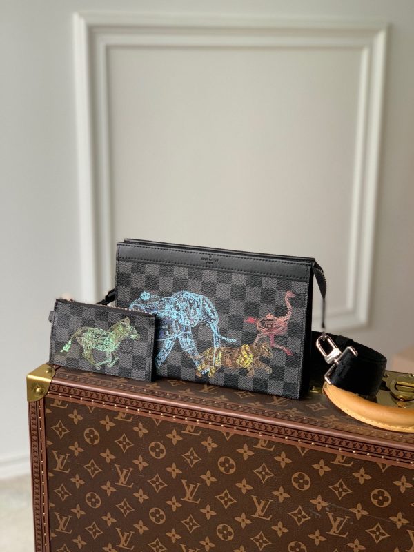 LOU GASTON WEARABLE WALLET