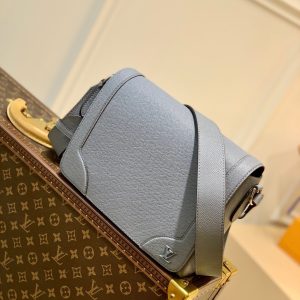 LOU NEW FLAP MESSENGER BAG