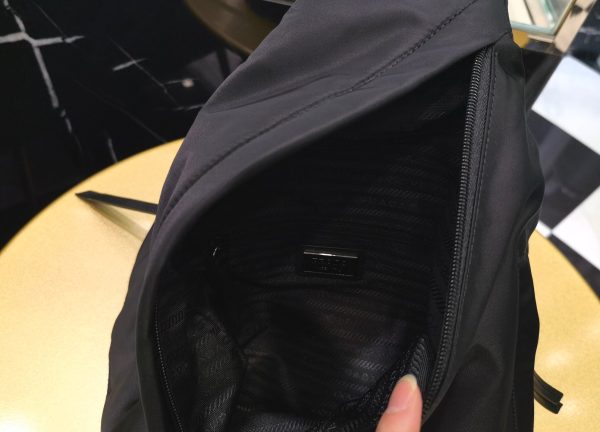 PD RE-NYLON AND LEATHER BACKPACK - 图片 9