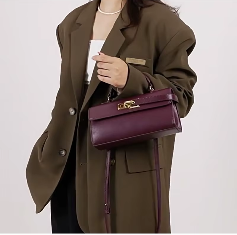 Luxury Brand Lock Design Tote Bag - Image 9