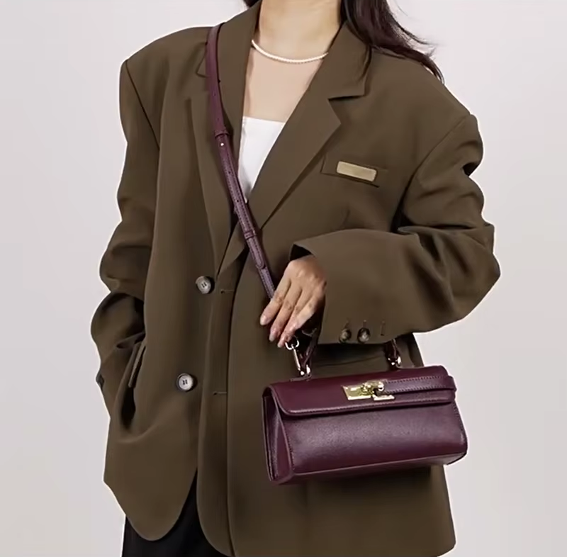 Luxury Brand Lock Design Tote Bag - Image 10