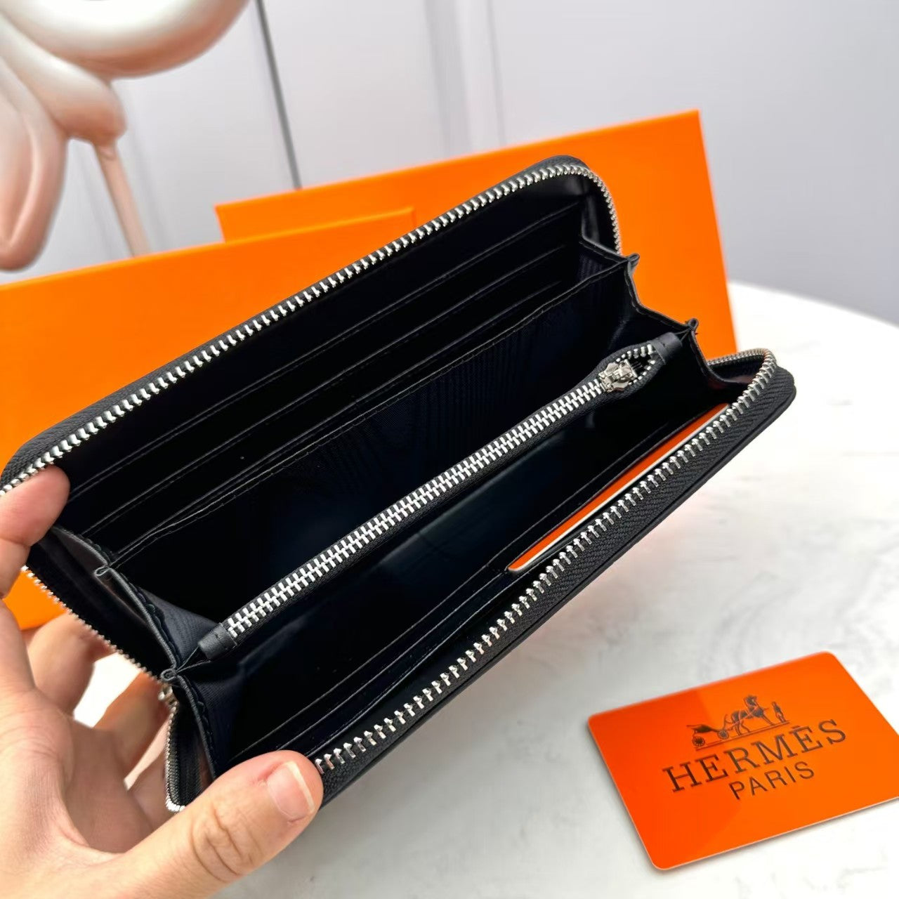 H Black Embossed Leather Wallet - Image 5