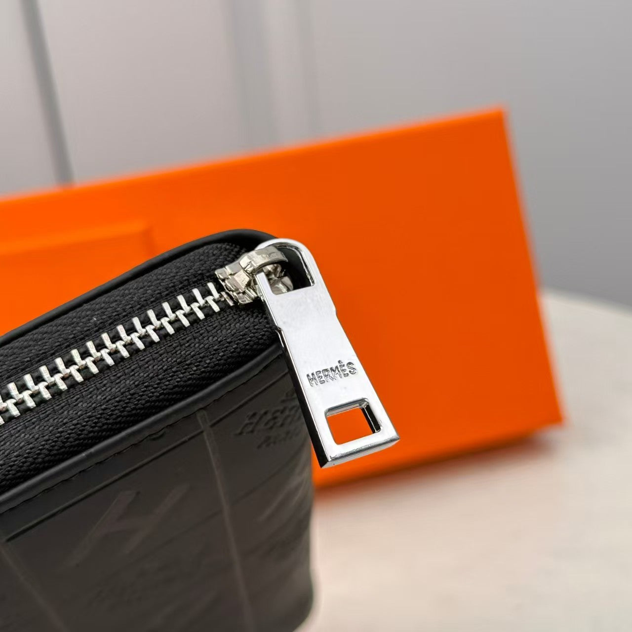 H Black Embossed Leather Wallet - Image 6