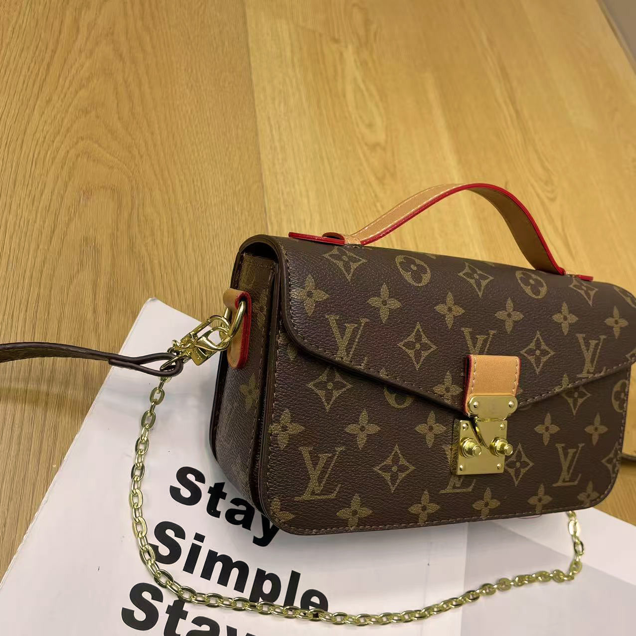 Vintage Lock Chain Shoulder Bag – Classic Monogram Design - Image 2
