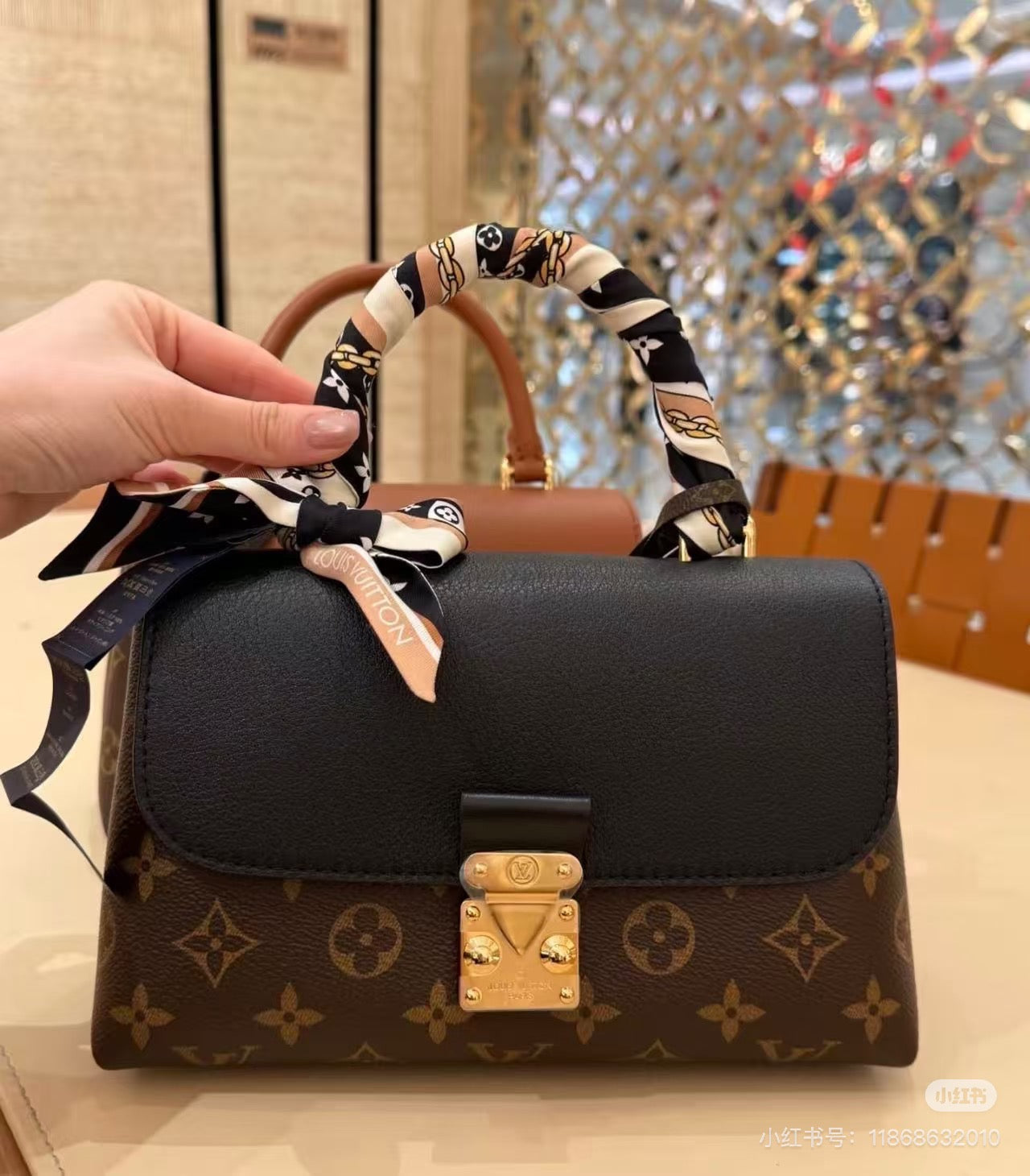 Luxury minimalist short-handle handbag - Image 7
