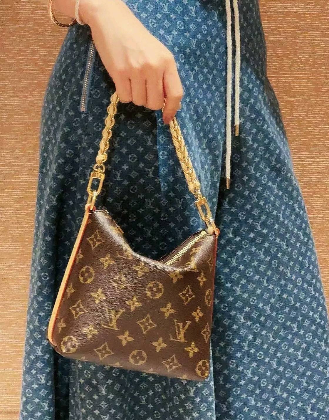 Vintage Monogram Print Zipper Shoulder Pouch - Image 7
