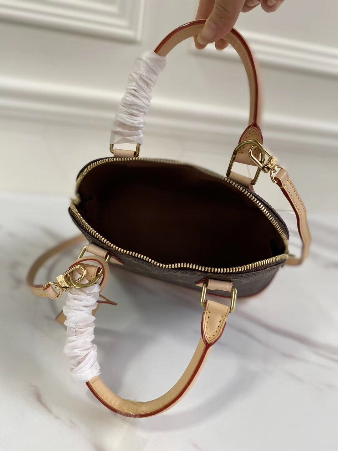 Classic and Stylish Alma Bag - Image 2