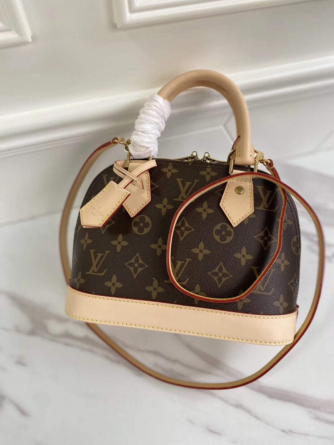 Classic and Stylish Alma Bag - Image 8